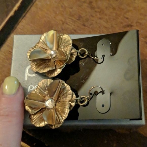 NWOT Drop earrings - Picture 4 of 5